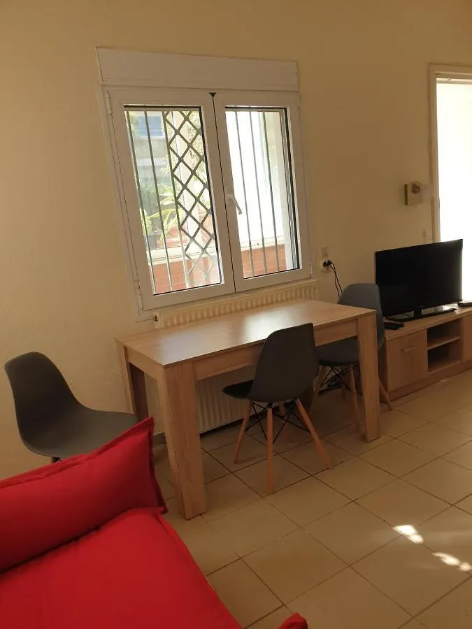 Artistic Comfy Apt +Exotic Garden Apartment Nea Michaniona