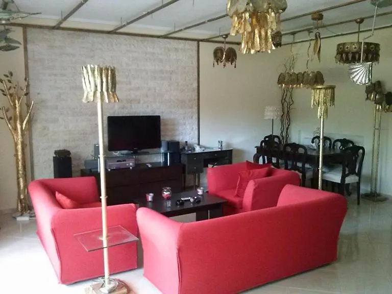 Artistic Comfy Apt +Exotic Garden Apartment Nea Michaniona